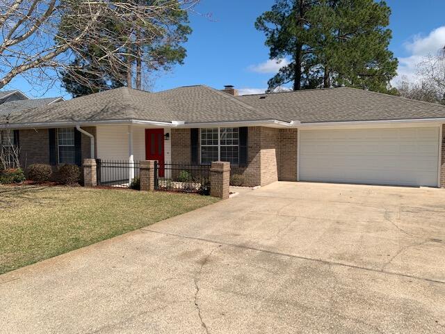 Primary Photo - 34 Tanglewood Cir