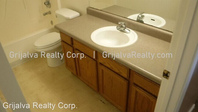 Foto del edificio - 3 br, 2 bath House - 1634 E. Calle Grandiosa