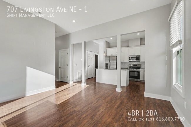Building Photo - 707 Livingston Ave NE