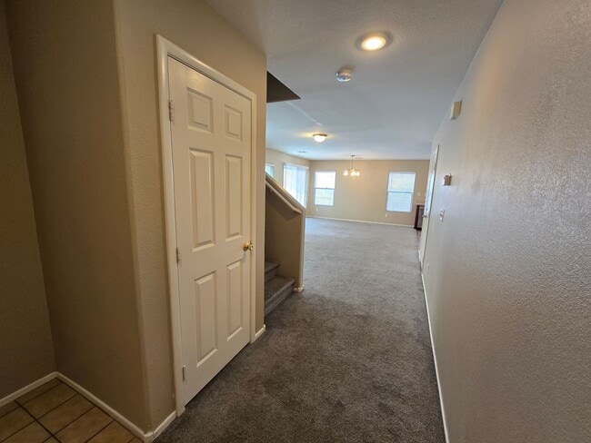 Building Photo - Single Family Home in Desirable SW near Du...