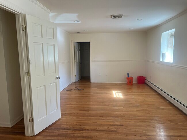 Foto del edificio - 38 Hillsdale Rd