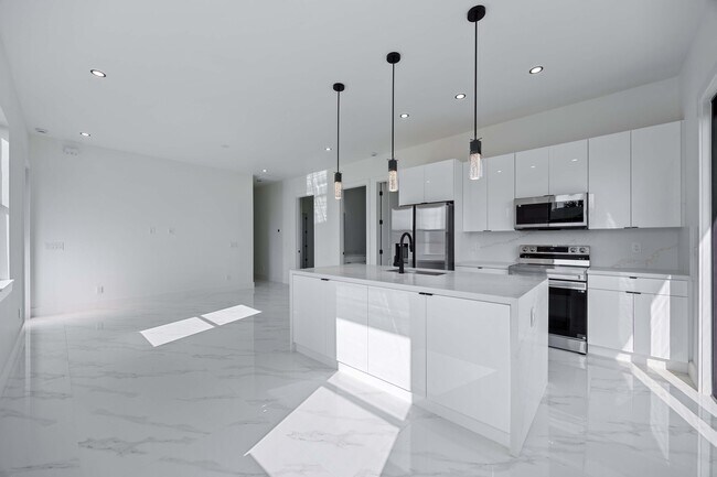Foto del edificio - 1053 Marine Ave S
