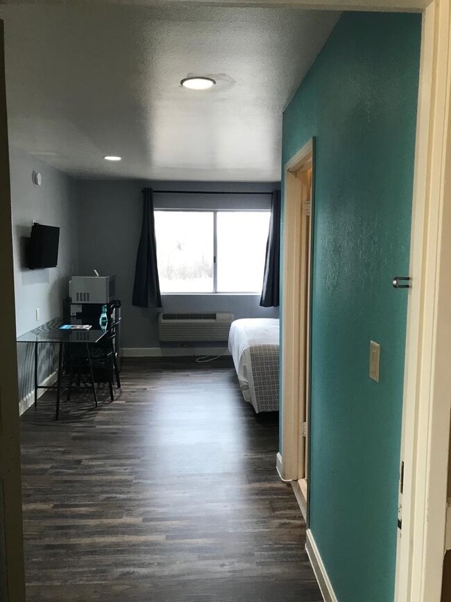 Building Photo - Valued Stay Madison