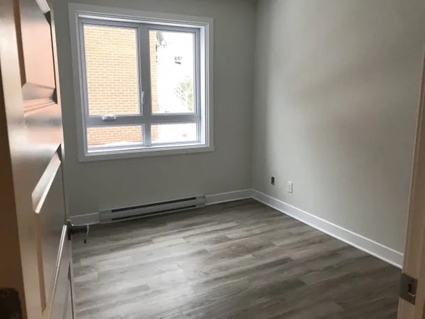 Photo du bâtiment - 10900 Av Des Laurentides