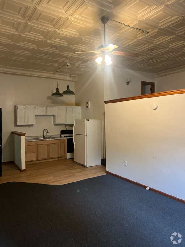 Building Photo - 1580 Electric Ave