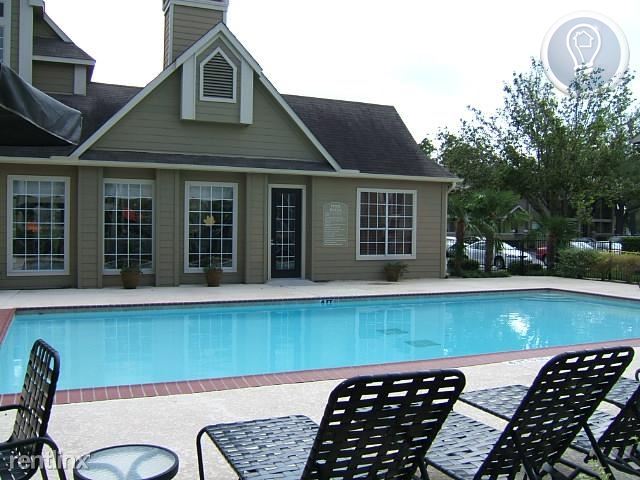 Building Photo - 10070 Westpark Dr