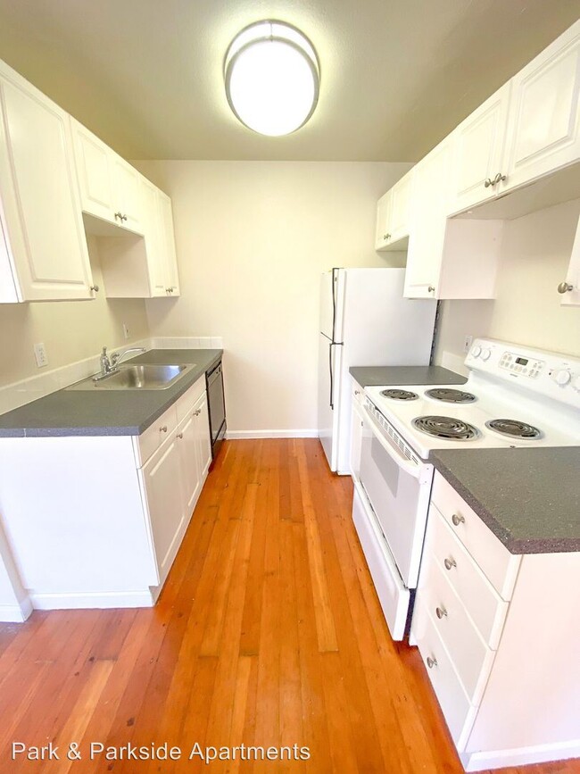 Building Photo - 620 19th Ave E