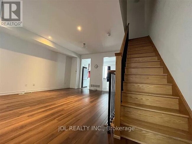 Building Photo - 302 Clay Stones St