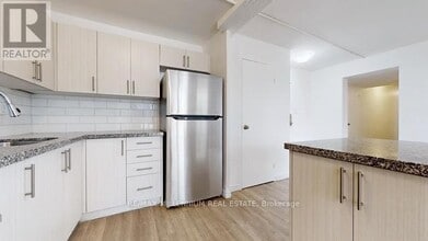 Building Photo - 285 Melvin Ave