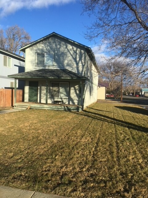 Primary Photo - 402 N Pacific St
