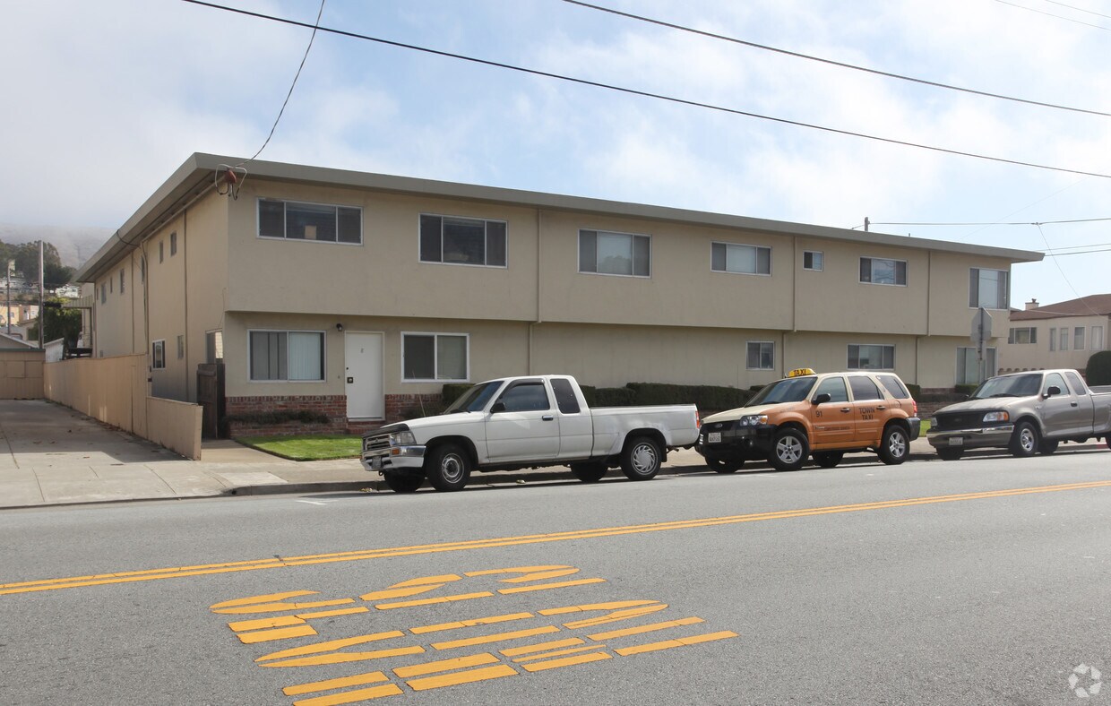 401 Walnut, ¡alejado - 401 Walnut Ave