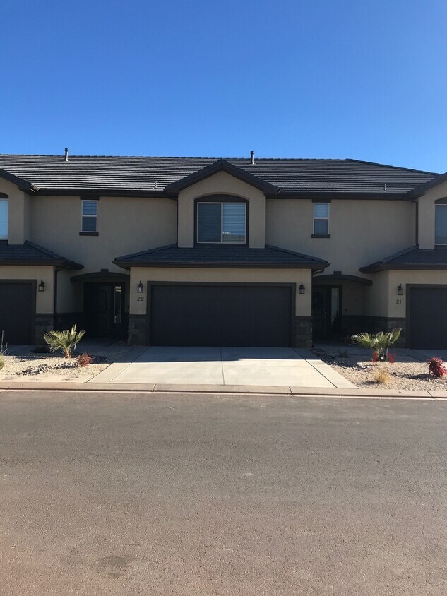Primary Photo - Townhouse in Santa Clara, close to new med...