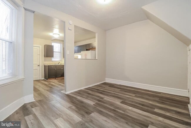 Building Photo - 5858 Walton Ave
