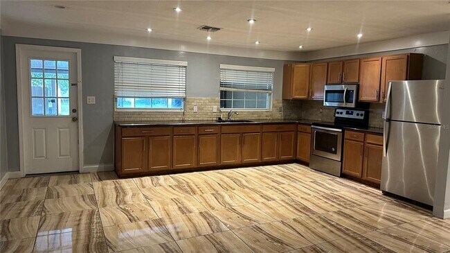 Building Photo - 5354 Lanyard Ct
