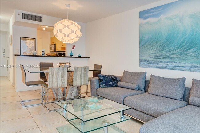 Foto del edificio - 9195 Collins Ave