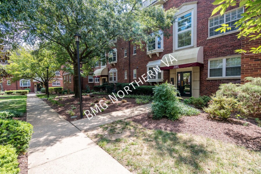 Photo - 2101 SCOTT ST N.-95,