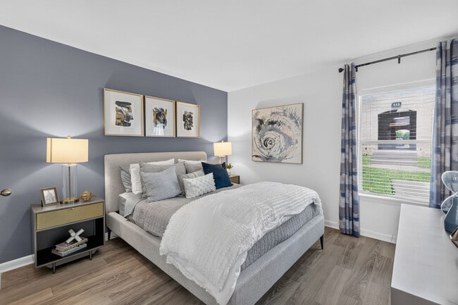 Building Photo - Vetra West End