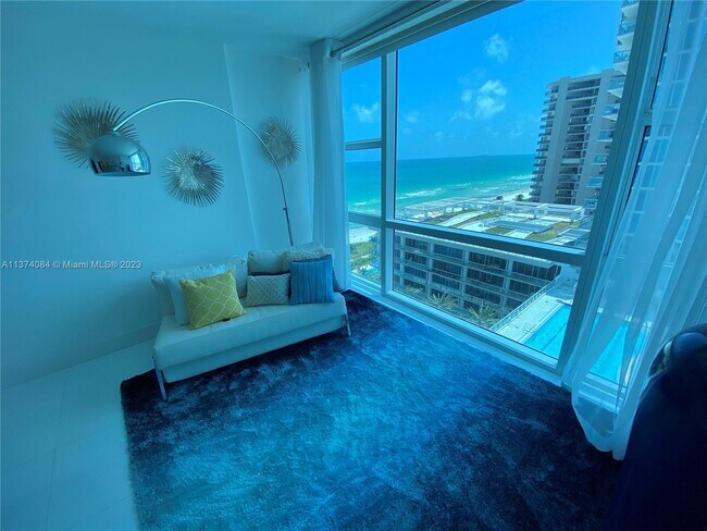 Foto del edificio - 6801 Collins Ave