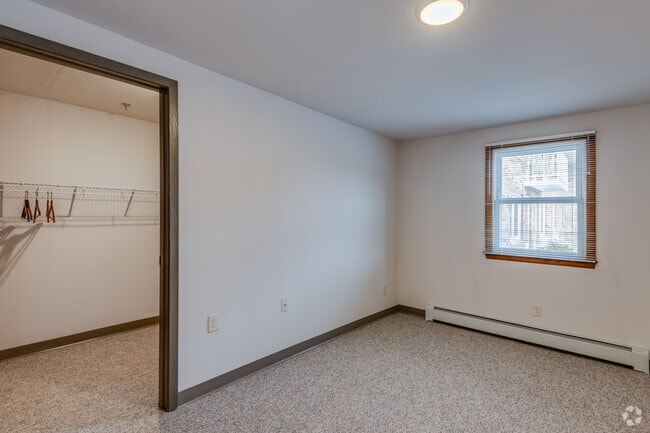 2 BR, 1 BA - 876SF - Oak Meadow Senior Apartments