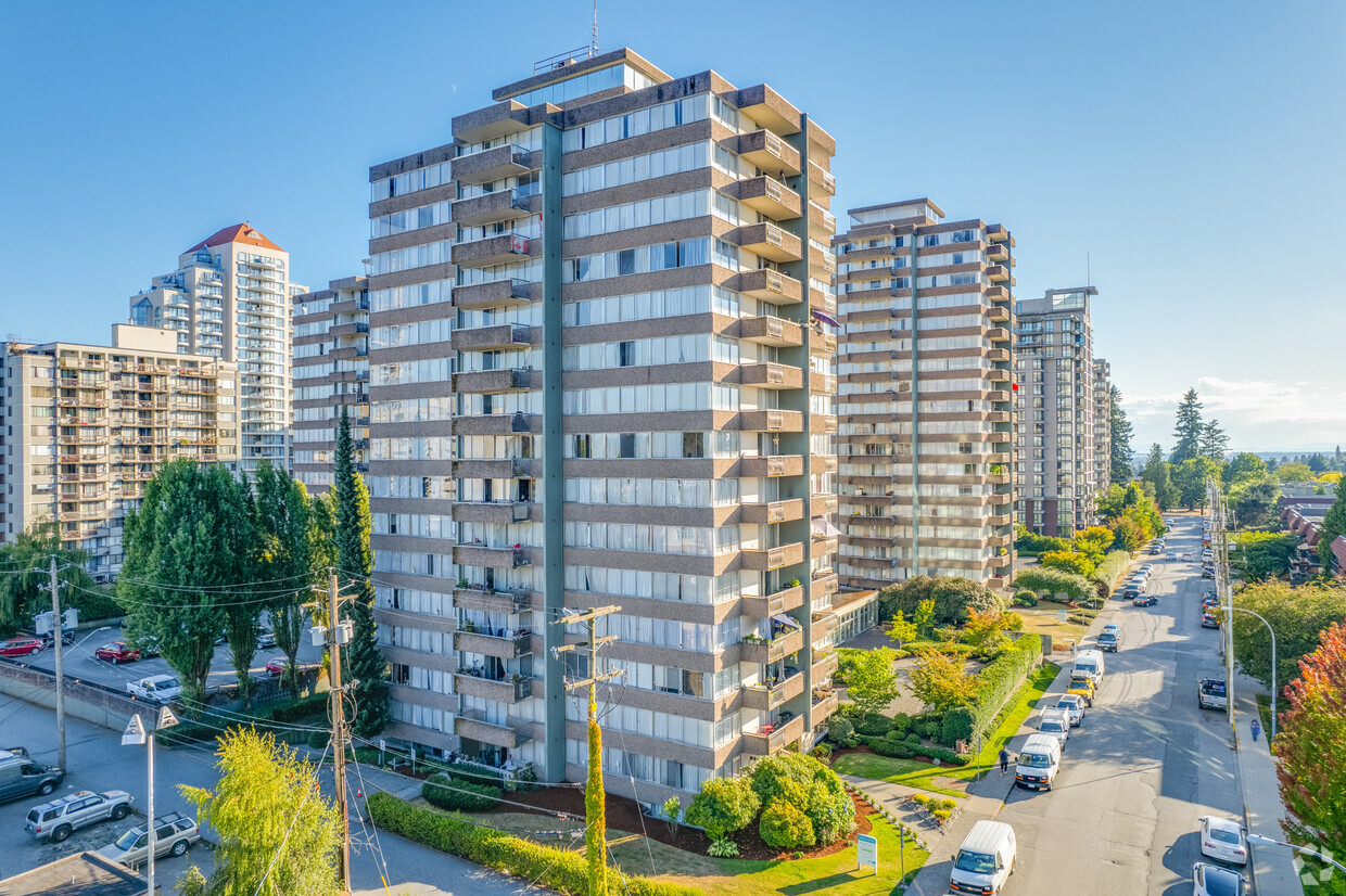 Building Photo - Edgewater Hamilton