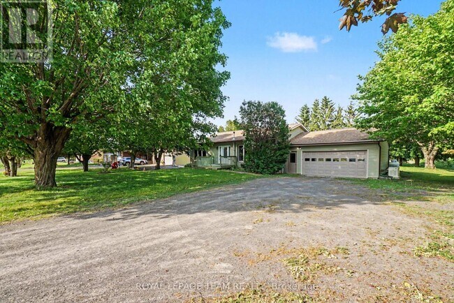 Photo du bâtiment - 5123 Spratt Rd
