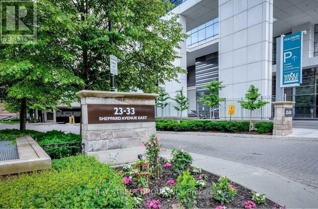 Building Photo - 33-2033 Sheppard Ave E