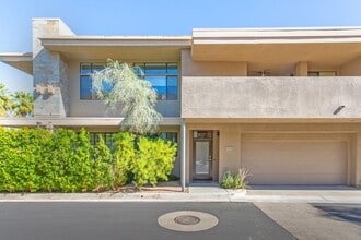 Building Photo - 1028 E Palm Canyon Dr