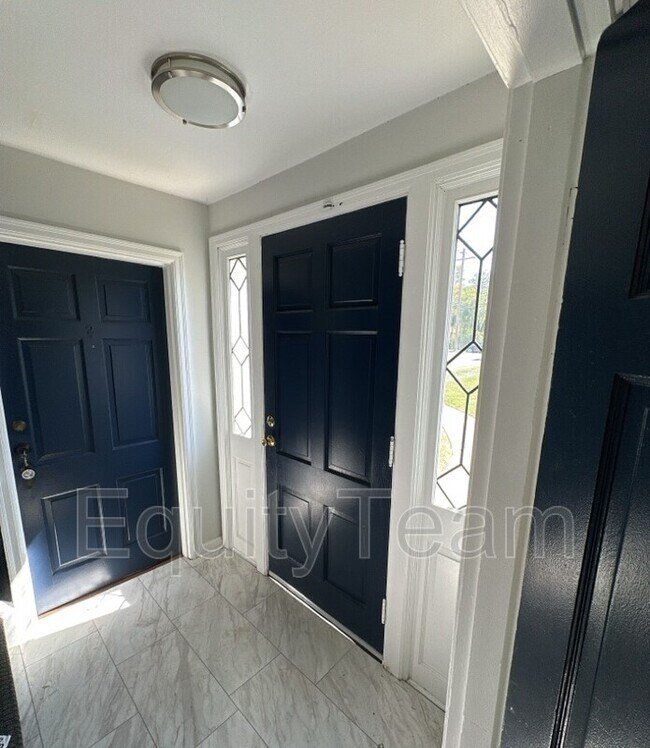 Foto del edificio - 6427 Montgomery Rd