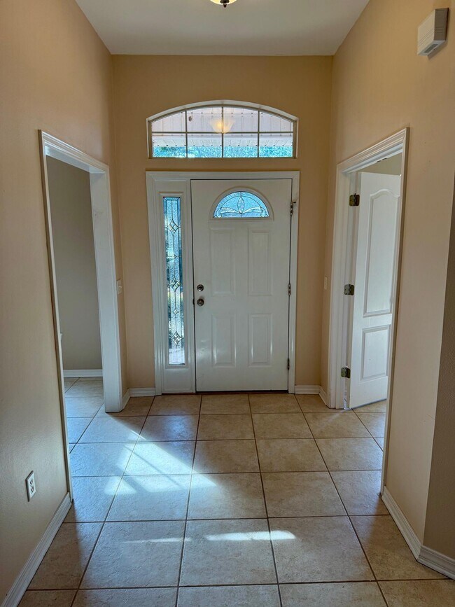 Building Photo - 7530 Treasure St