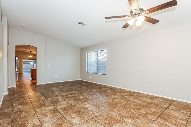 Building Photo - 1520 E La Salle St