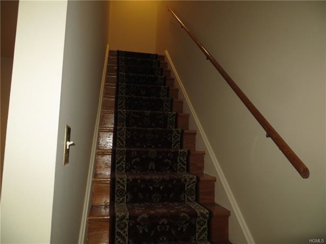 Building Photo - 203 Hale Ave