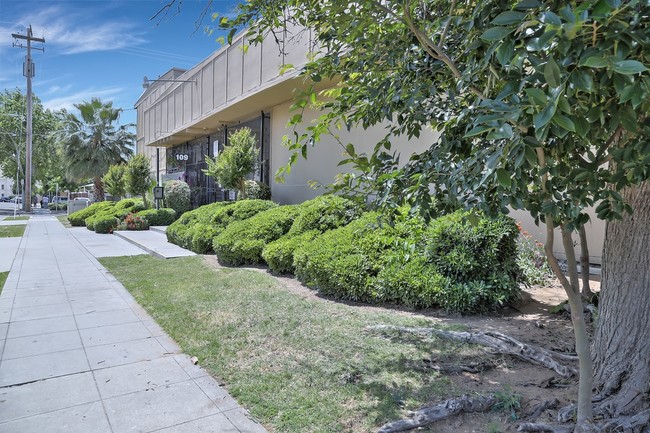 Foto del edificio - Exclusive Suites of Fresno