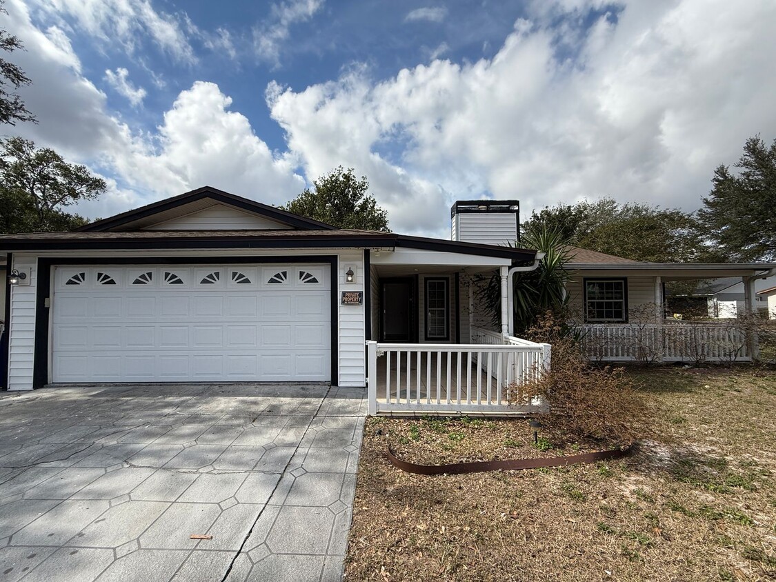 Foto principal - Lakeland Single Family Home