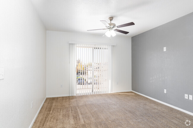 1BR, 1BA - 600SF - Living Room - Huntington Park Apartments