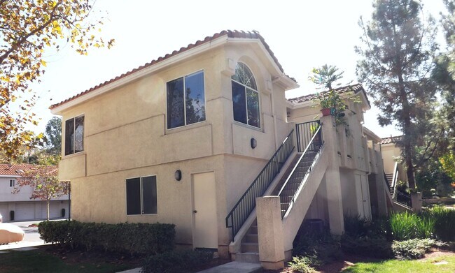 Corner end unit - 123 Sandpiper Ln