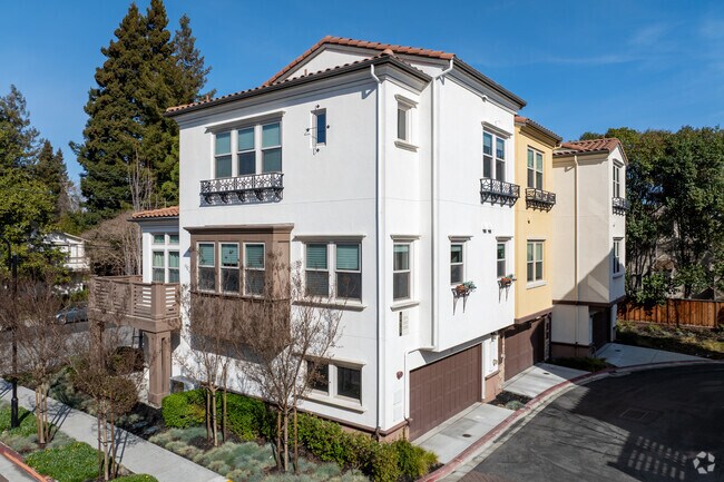 Building Photo - 2025-2065 San Luis Ave