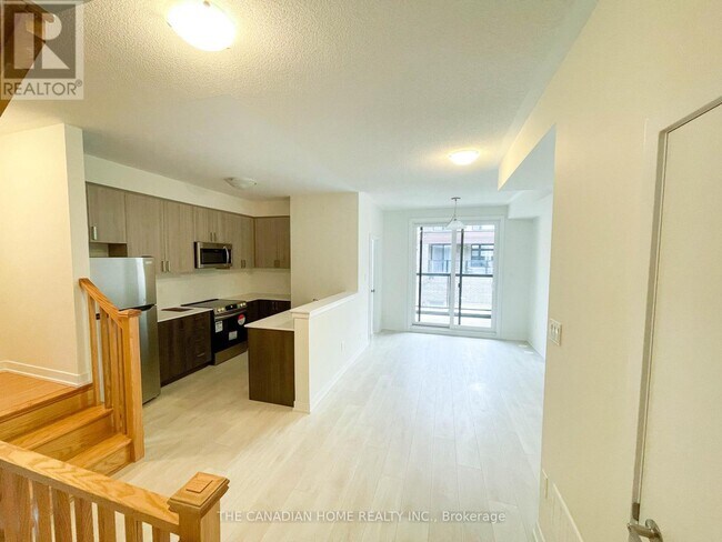 Photo du bâtiment - 1865 Pickering Pkwy