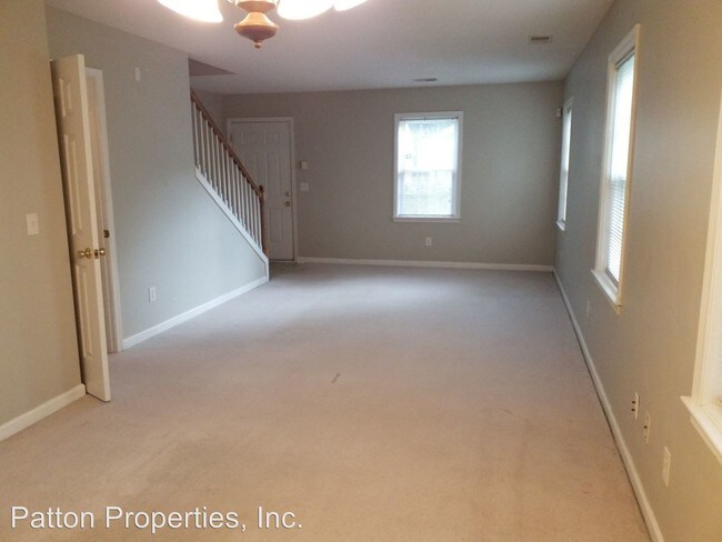 Foto del edificio - 104 Winterberry Ln