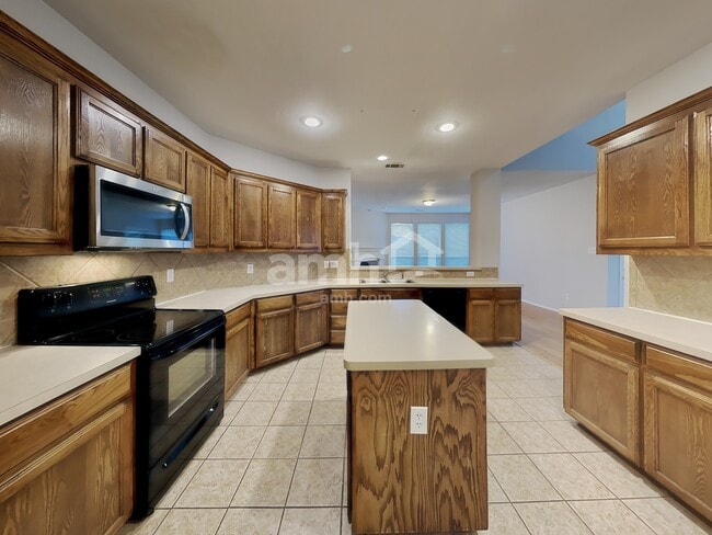 Building Photo - 9624 Minton Dr