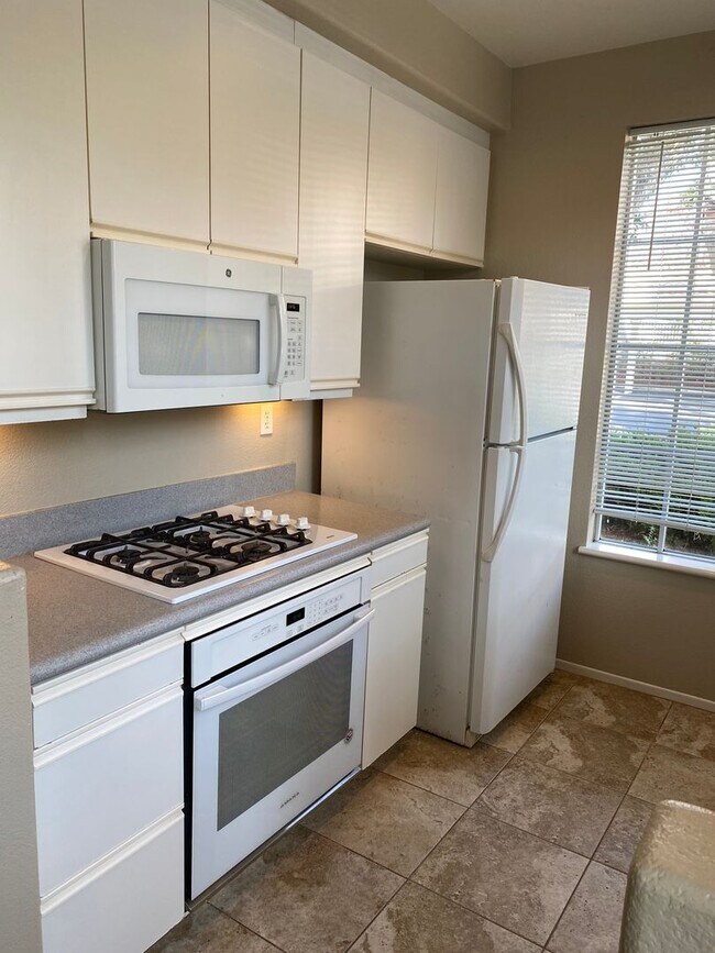 Foto del edificio - 2 Bed/2 Bath Condo in Martinique Complex -...