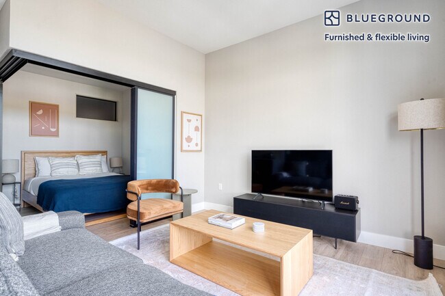 Foto del edificio - 555 Evelyn Ave