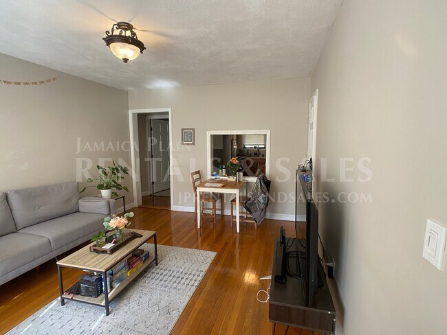 Building Photo - 140 Arborway