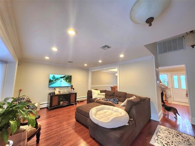 Photo - 244 Martin Dr House