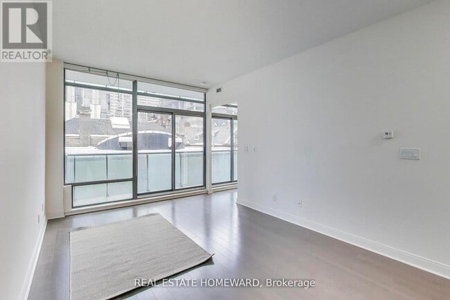 Building Photo - 21 Scollard St