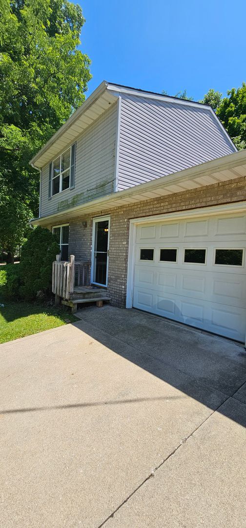 Foto del edificio - 515-517 Straub Rd