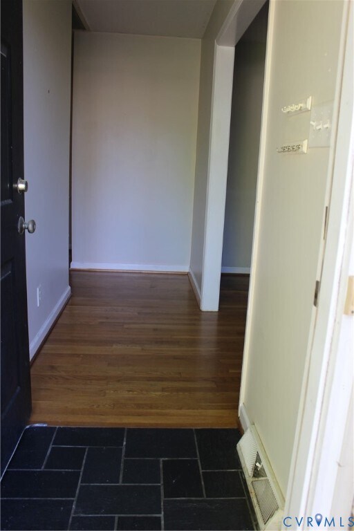 Foto del edificio - 1301 Canterbury Ln