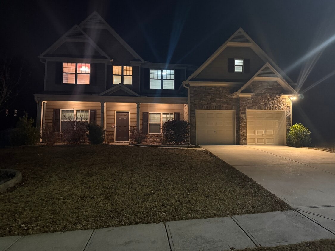 Primary Photo - 2056 Tweed Dr