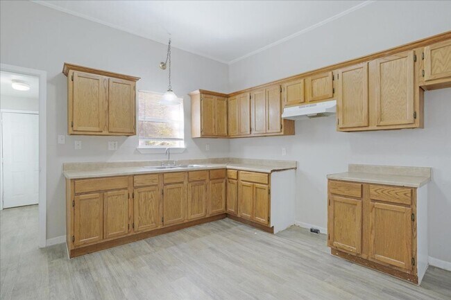 Foto del edificio - Fully Renovated House for rent