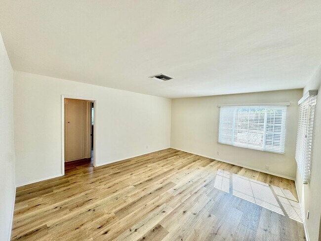 Foto del edificio - Charming North Hollywood Home