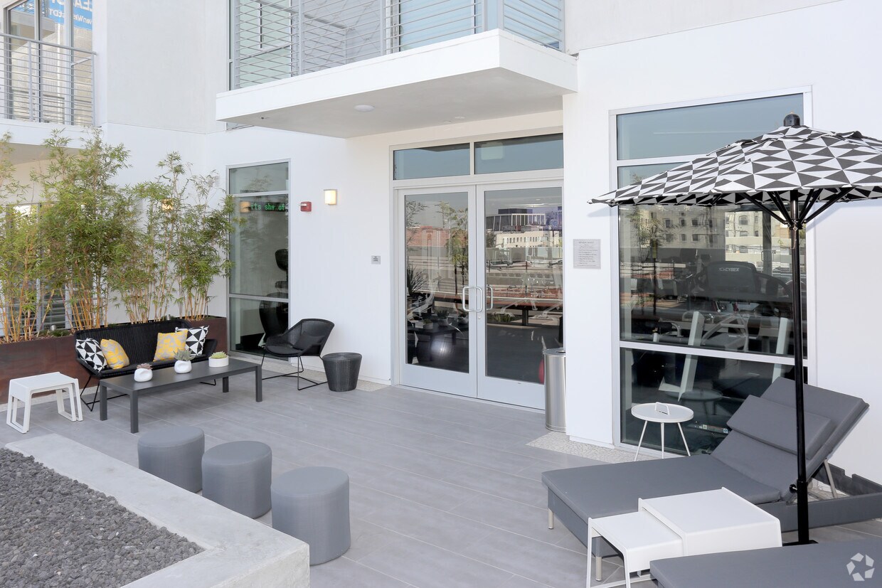 Seven West Apartments Los Angeles, CA